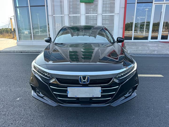 Фото 2 - Honda Accord