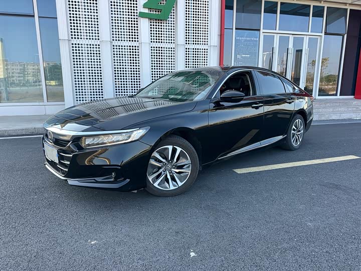 Фото 4 - Honda Accord