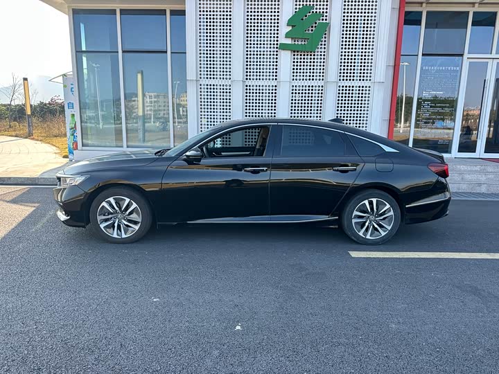 Фото 5 - Honda Accord