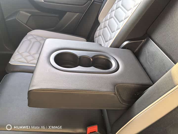 Фото 8 - Volkswagen Tayron