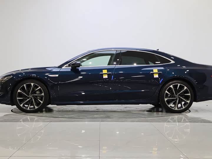 Фото 3 - Audi A7L