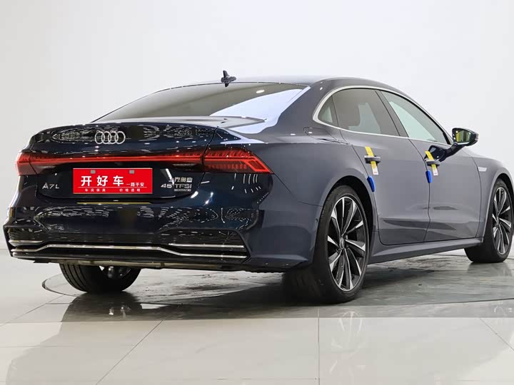 Фото 4 - Audi A7L