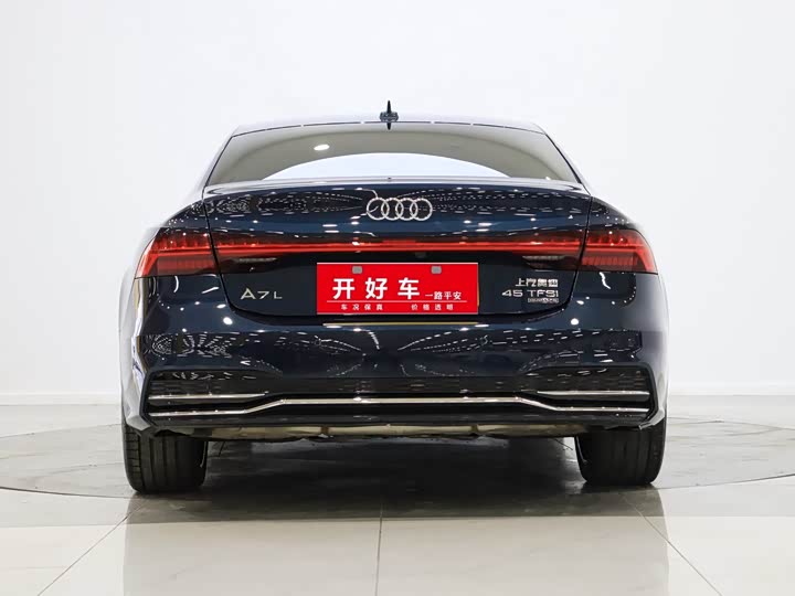 Фото 5 - Audi A7L