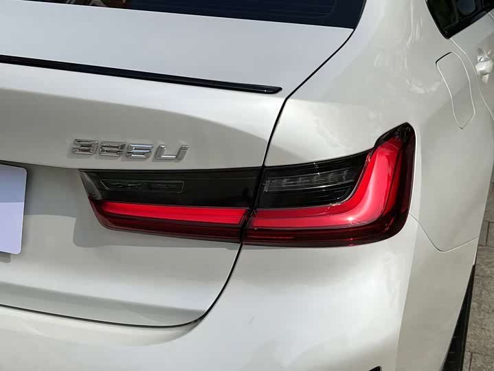 Фото 9 - BMW 3 Series