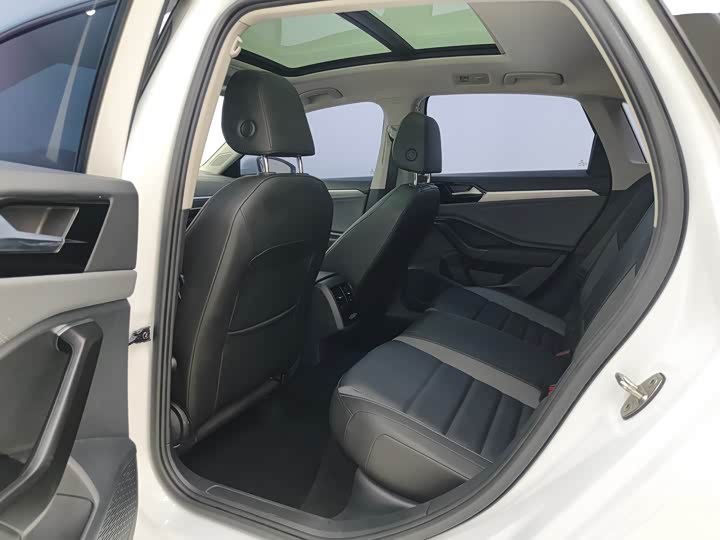 Фото 6 - Volkswagen Sagitar L