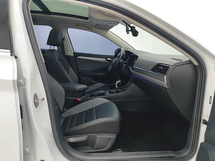 Фото 8 - Volkswagen Sagitar L