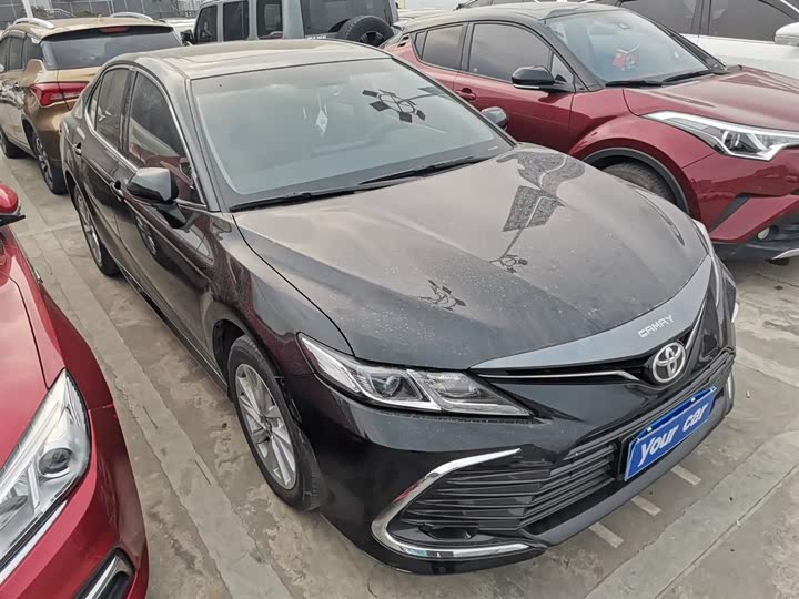 Фото 3 - Toyota Camry