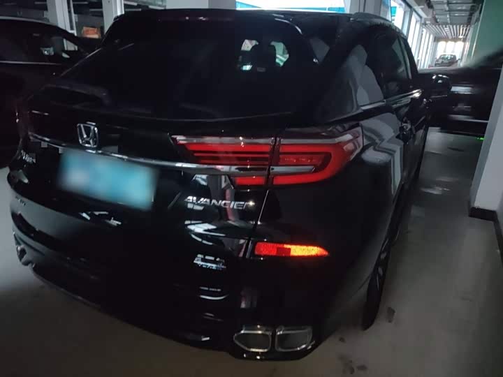 Фото 7 - Honda Avancier