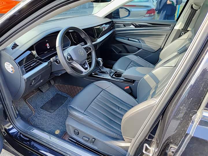 Фото 7 - Volkswagen Passat Hybrid