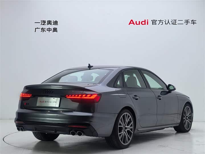 Фото 4 - Audi S4