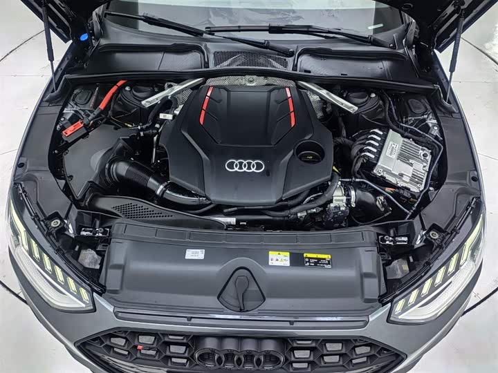 Фото 9 - Audi S4