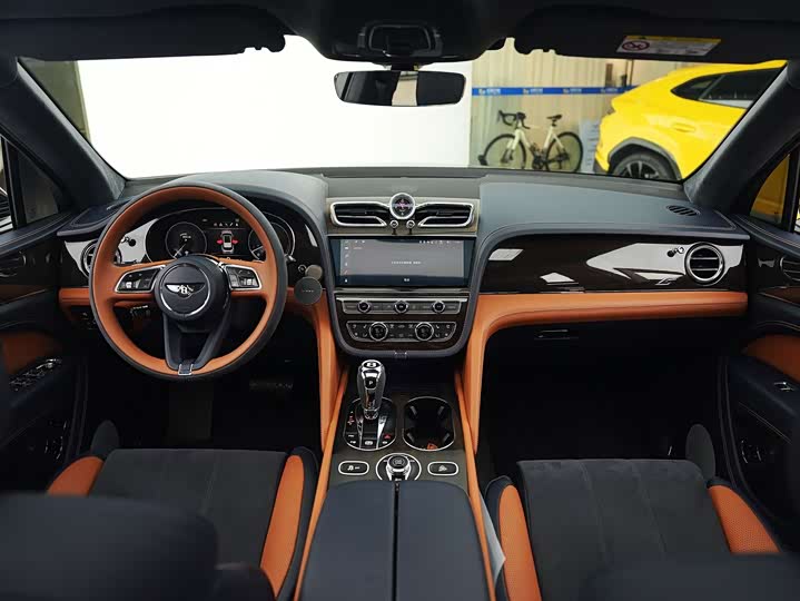 Фото 5 - Bentley Bentayga