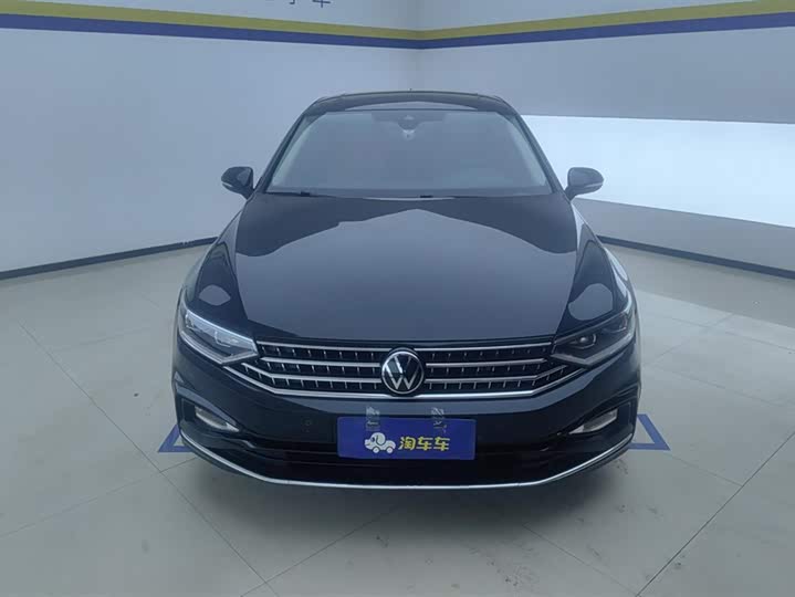 Фото 2 - Volkswagen Magotan