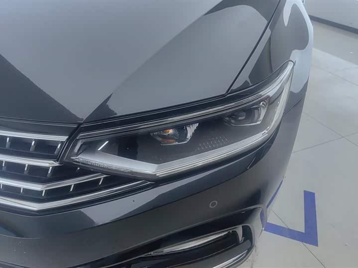 Фото 5 - Volkswagen Magotan