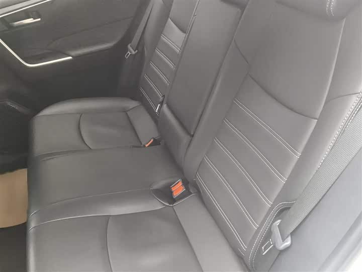 Фото 8 - Toyota Wildlander