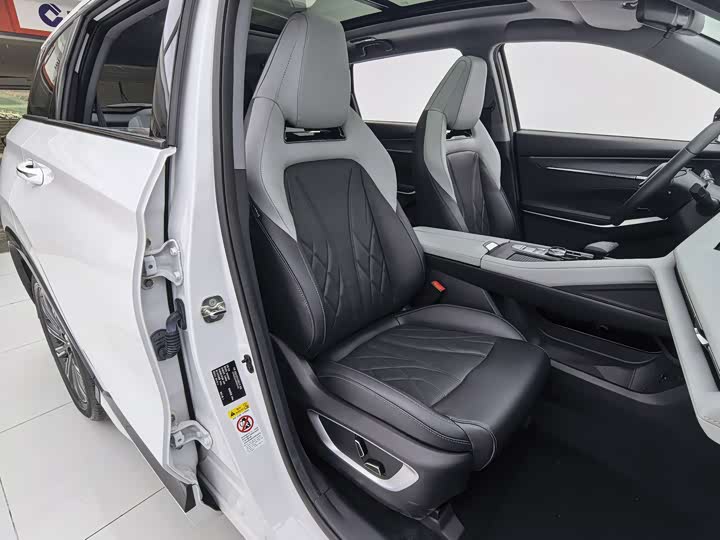 Фото 8 - Changan CS75 Plus