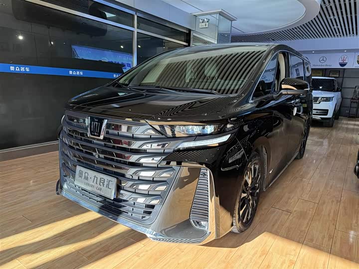 Фото 3 - Toyota Vellfire