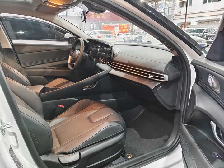 Фото 7 - Hyundai Elantra N line