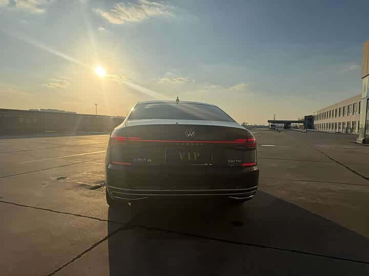 Фото 8 - Volkswagen Passat