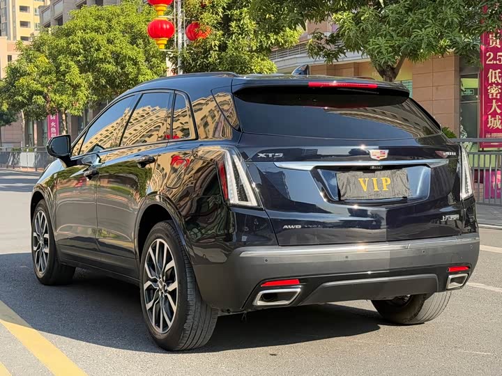 Фото 4 - Cadillac XT5