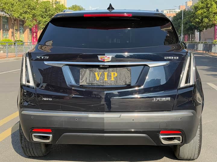 Фото 6 - Cadillac XT5