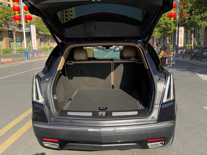 Фото 9 - Cadillac XT5