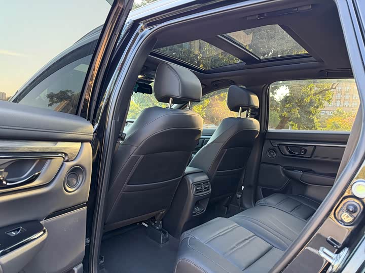 Фото 6 - Honda CR-V