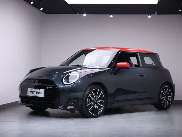 Фото 1 - Mini Cooper