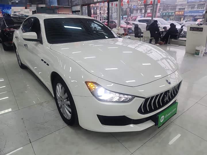 Фото 4 - Maserati Ghibli