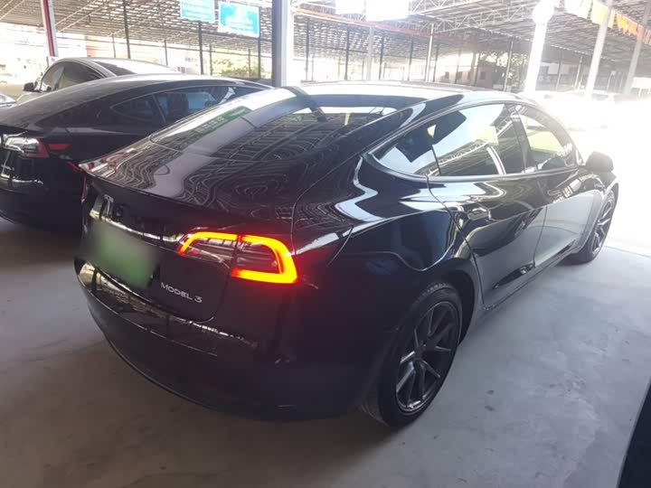 Фото 7 - Tesla Model 3