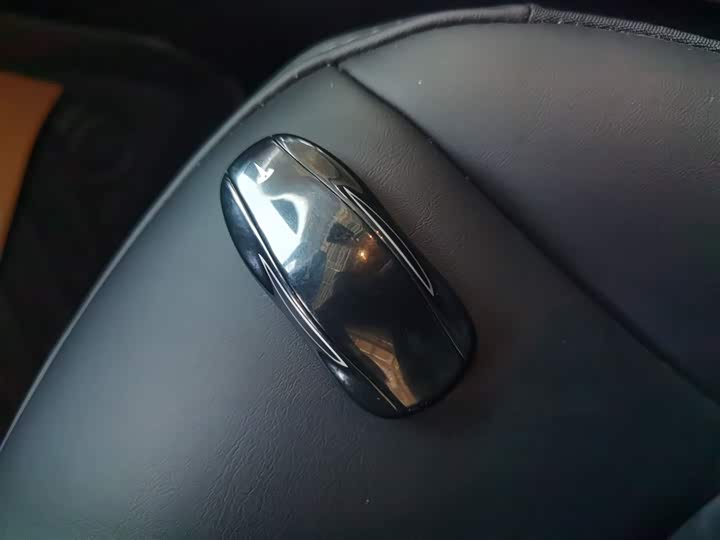 Фото 9 - Tesla Model 3