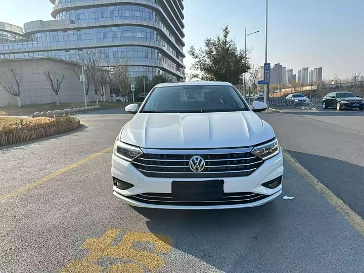Фото 2 - Volkswagen Sagitar L