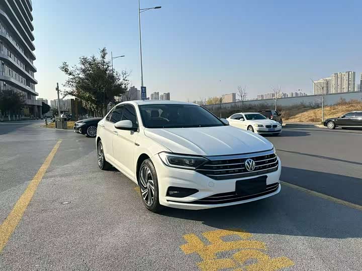 Фото 3 - Volkswagen Sagitar L