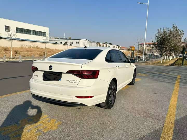 Фото 9 - Volkswagen Sagitar L