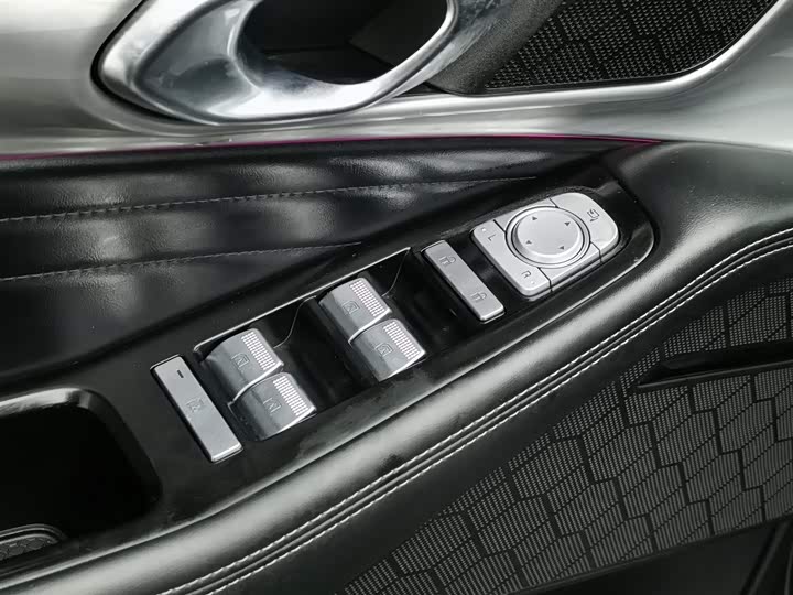 Фото 9 - GAC Trumpchi GS8