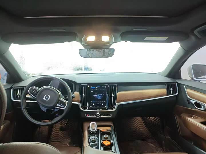 Фото 5 - Volvo S90