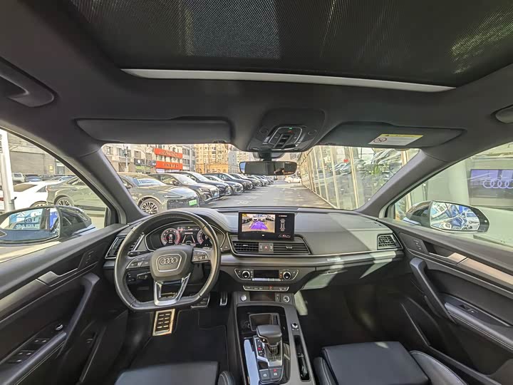 Фото 6 - Audi Q5L