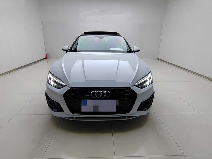 Фото 2 - Audi A5