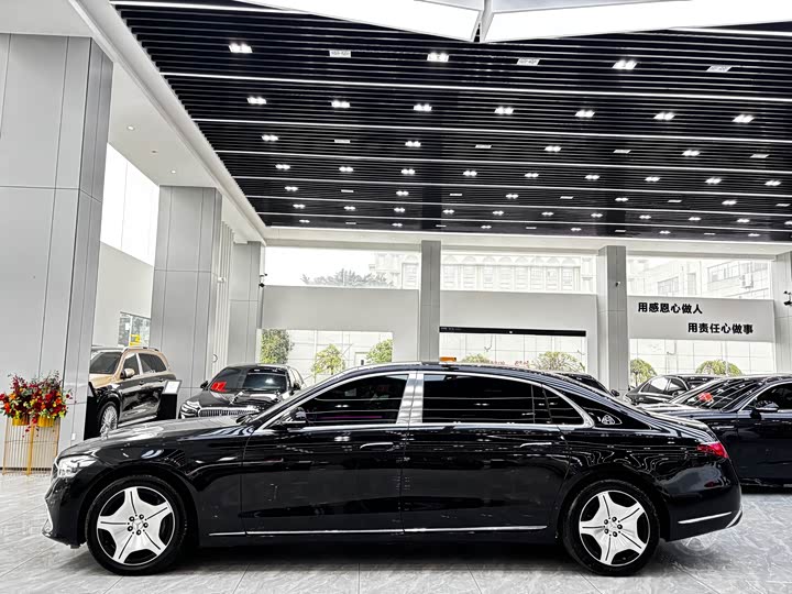 Фото 4 - Mercedes-Benz Maybach S-Class