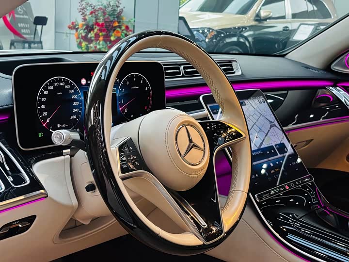 Фото 8 - Mercedes-Benz Maybach S-Class