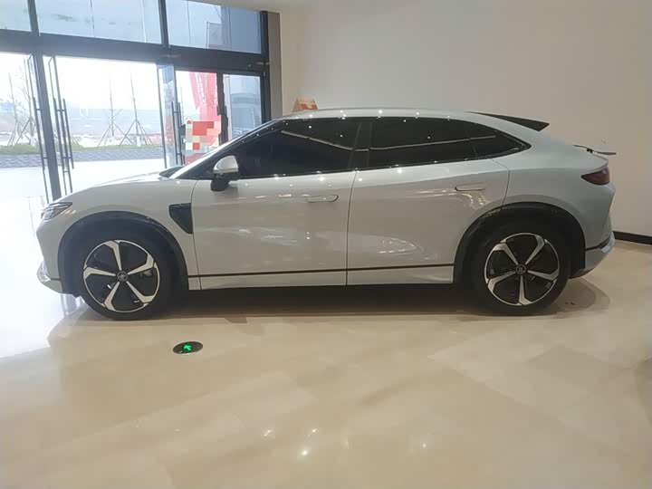 Фото 5 - BYD Song L