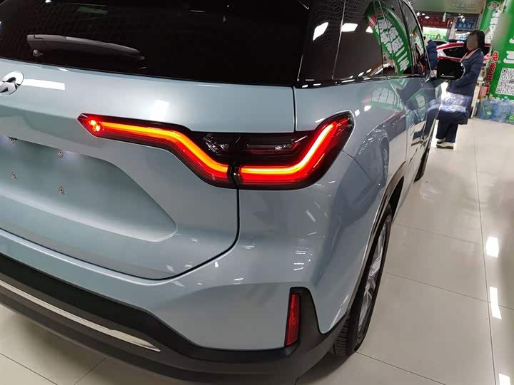 Фото 8 - Nio ES6