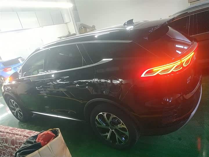Фото 5 - BYD Tang Hybrid/EV