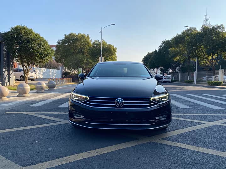 Фото 1 - Volkswagen Magotan