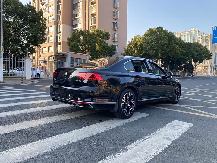 Фото 4 - Volkswagen Magotan