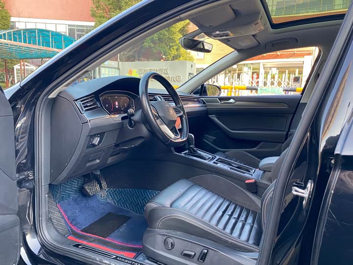 Фото 7 - Volkswagen Magotan