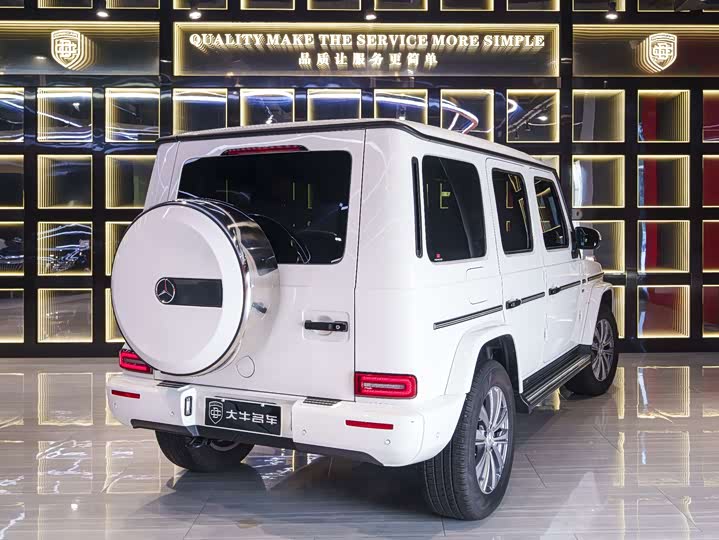 Фото 6 - Mercedes-Benz G-Class