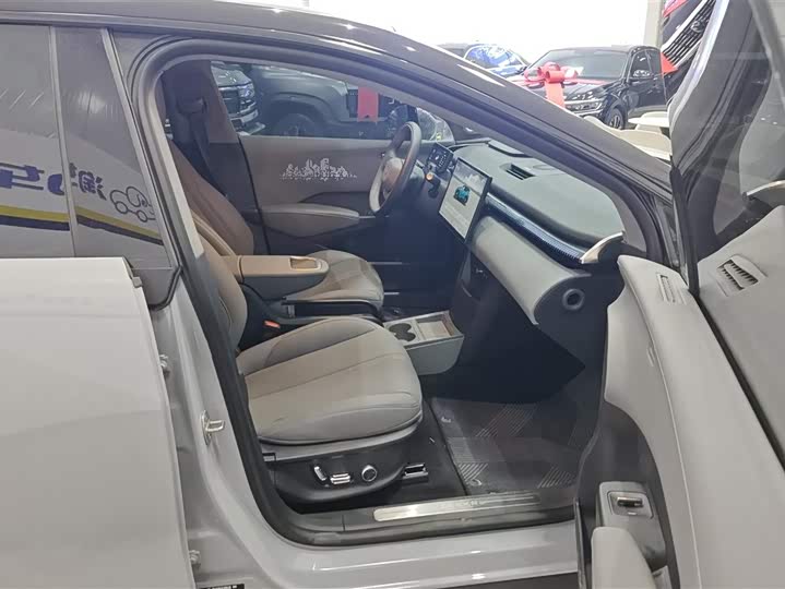 Фото 8 - Zeekr X