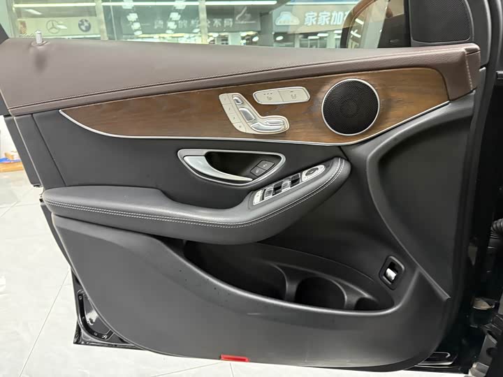 Фото 5 - Mercedes-Benz GLC-Class