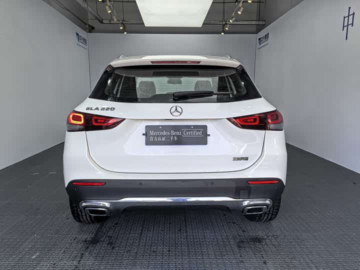 Фото 4 - Mercedes-Benz GLA-Class